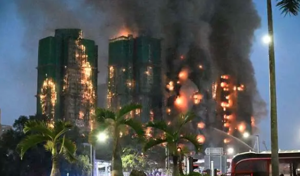 最新：香港住宅楼5级大火 已致44死 279人失联