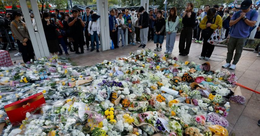 香港大火後男子網上發起聯署要求追究責任 遭警方逮捕