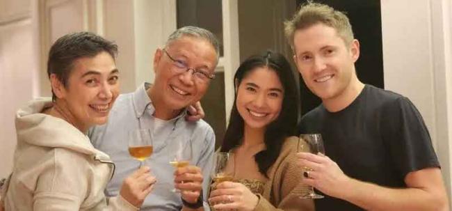 女婿离世   赖佩霞急飞美国奔丧