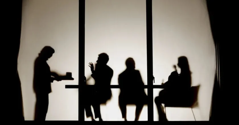 新娘以死抗婚，很多中国家庭还没走出中世纪