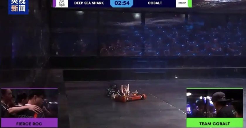 格斗机器人大赛 陆制机器人「深海巨鲨3」击败美俄夺冠