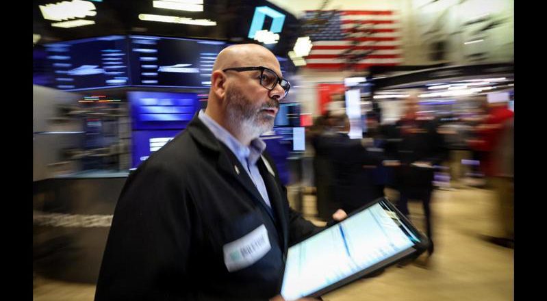 2026年美股续演暴涨暴跌！AI狂潮对决泡沫恐惧