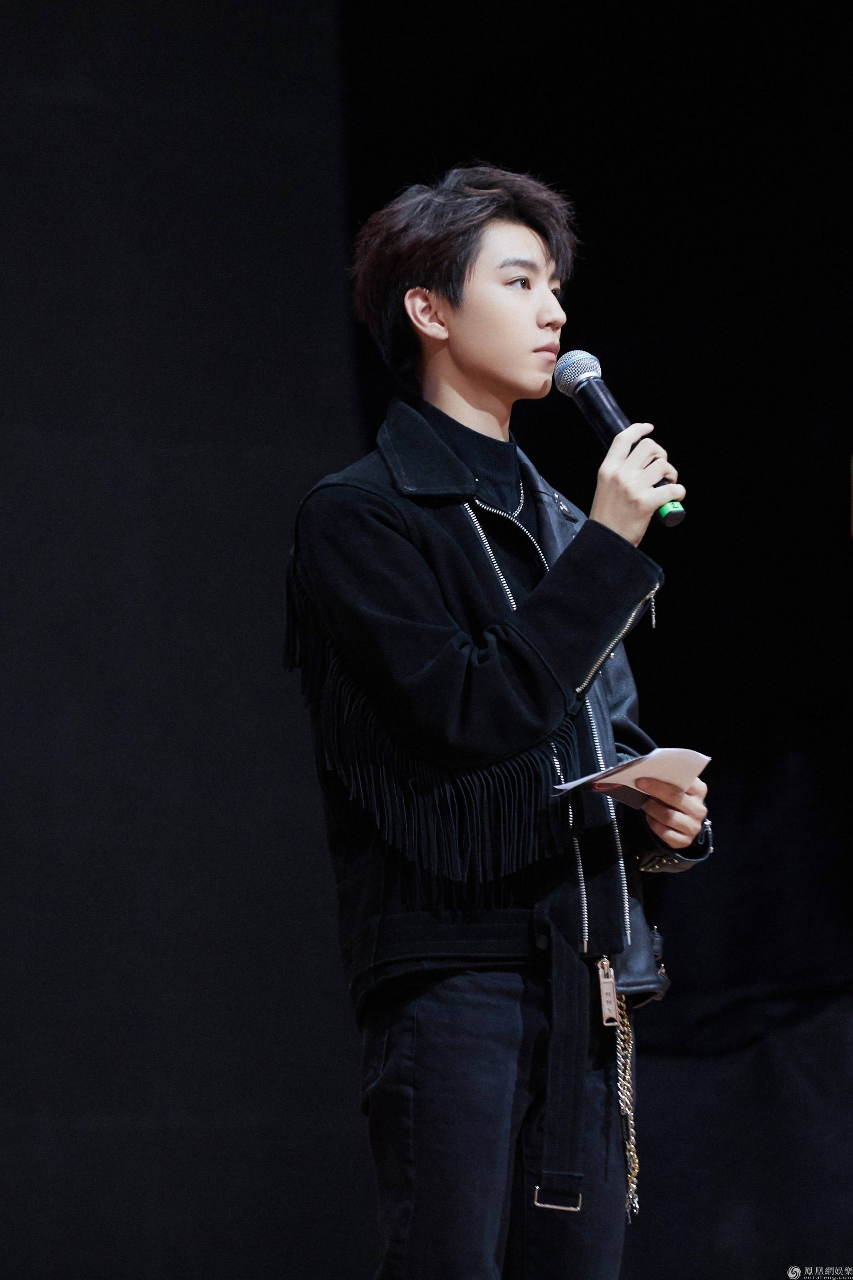 王俊凱變梗王抓重點 被氣到現場摔本子