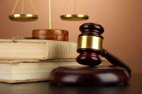 對自己房子自拆自建被指詐騙引爭議