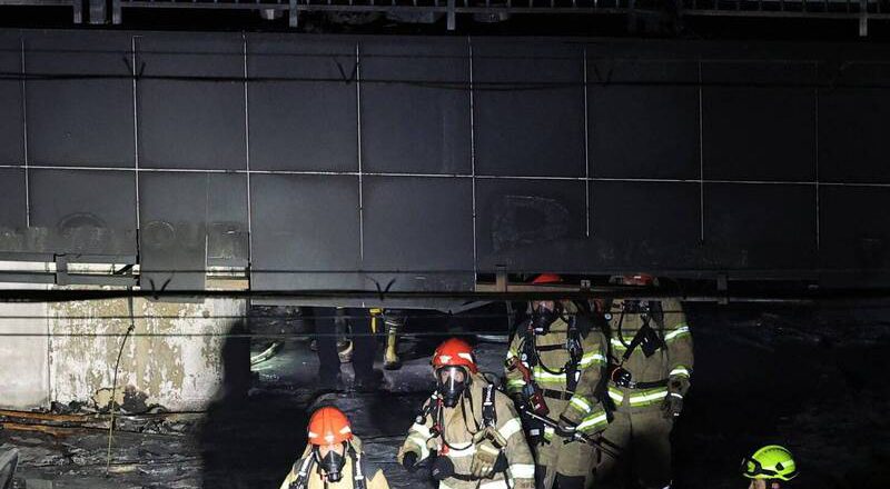 南韓大火釀1死66傷 消防員：疑與電動車有關