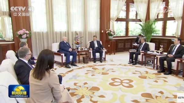 “家庭晚宴”之谜 白俄为何配合习近平营造形象