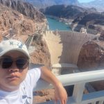 邢鑒無懼跨國鎮壓 參加反共車隊橫跨美國遊行