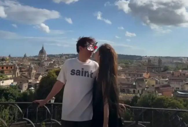 撑不住了！懒懒变卖王思聪送的奢侈品 分手传言怕是已成真