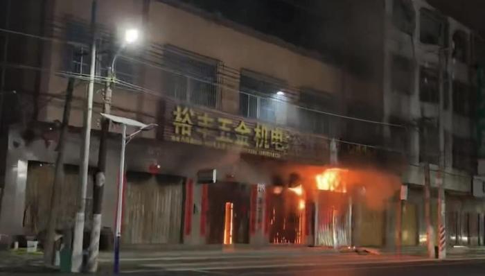 廣東住宅爆大火 一家12口殞命