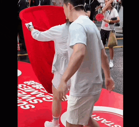 判若兩人！賈玲消失的這一年發生了什麼？