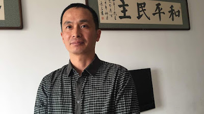 人權律師謝燕益就強制學生抽血申請信息公開